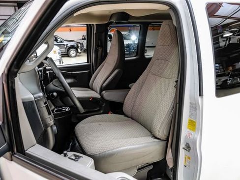 Used 2023 Chevrolet Express 3500 LS image 25