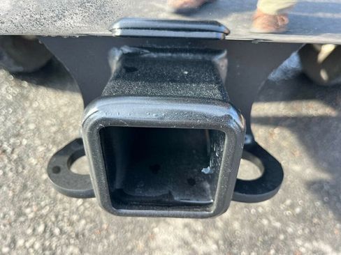 Used 2024 Chevrolet Silverado 2500 LT w/ Z71 Off-Road Package image 9