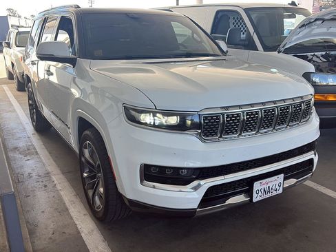 Used 2022 Jeep Grand Wagoneer Series III w/ Flexible Seating Group image 36