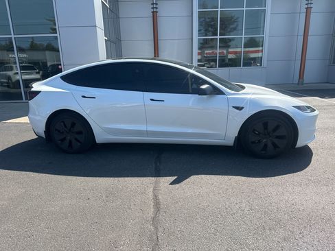 Used 2025 Tesla Model 3 Long Range RWD image 4