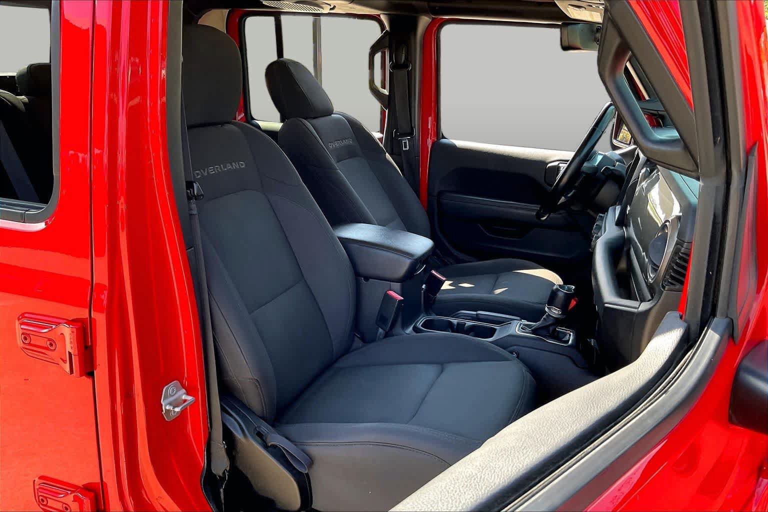 Used 2020 Jeep Gladiator Overland AWD/4WD image 9