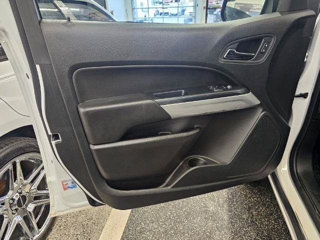 Used 2021 Chevrolet Colorado LT w/ Fleet Safety Package AWD/4WD image 22
