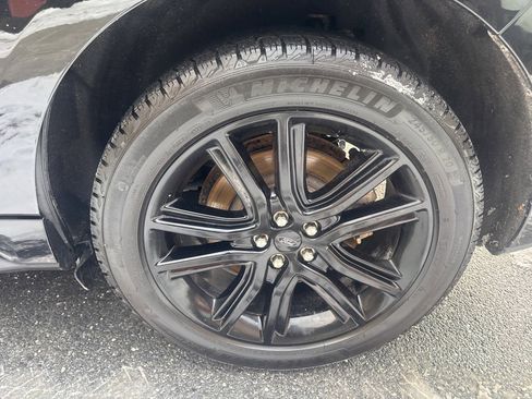 Used 2023 Ford Edge ST-Line w/ Class II Trailer Tow Package image 11