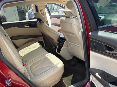 Used 2016 Lincoln MKX Reserve w/ Climate Package image 26