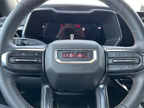 Used 2025 GMC Canyon AT4 image 21