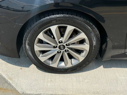 Used 2017 Hyundai Sonata Sport w/ Value Edition Package 02 FWD image 41