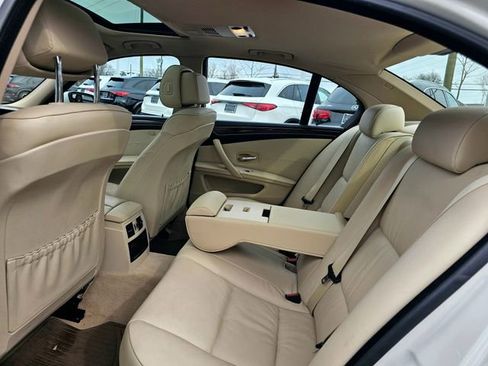 Used 2010 BMW 528i xDrive Sedan image 22