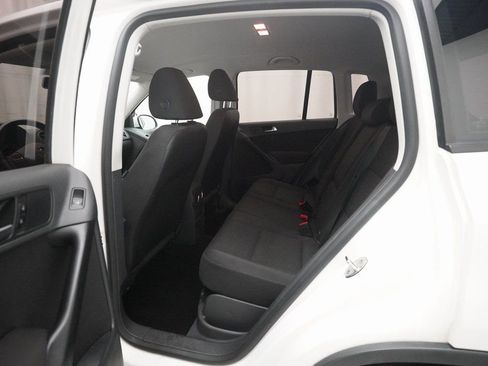 Used 2013 Volkswagen Tiguan SEL image 15