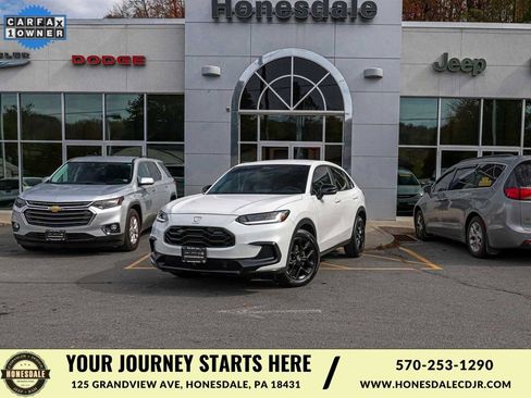 Used 2025 Honda HR-V Sport image 1