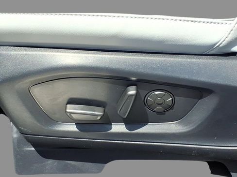 New 2026 Ford Explorer Platinum w/ LUX Leather Package AWD/4WD image 18