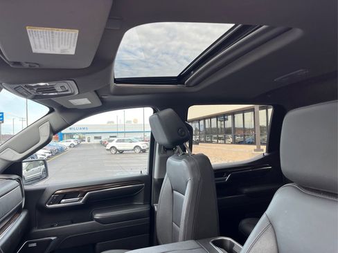 Used 2024 Chevrolet Silverado 1500 RST image 22