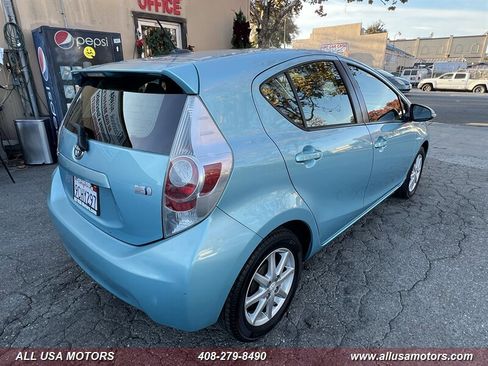 Used 2014 Toyota Prius C Four image 9