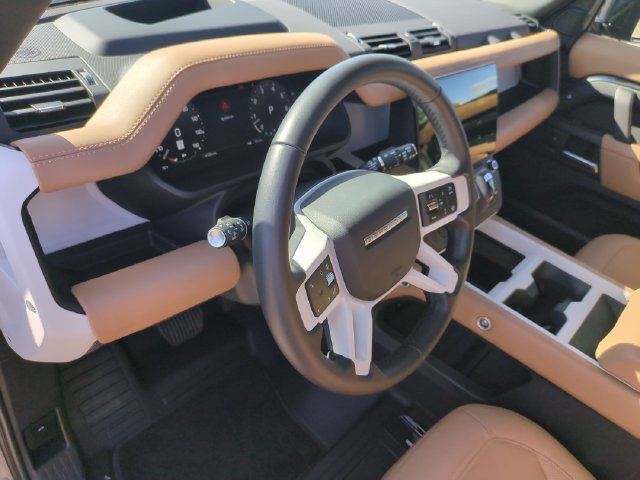 Used 2026 Land Rover Defender 130 S AWD/4WD image 7