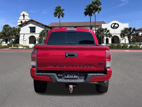 Used 2023 Toyota Tacoma TRD Off-Road w/ Technology Package AWD/4WD image 3