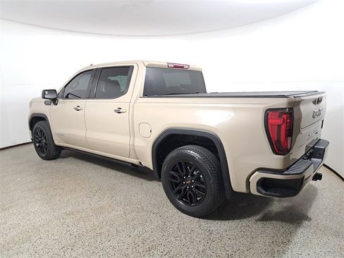 Used 2022 GMC Sierra 1500 Elevation w/ LPO, Elevation Black Package image 7