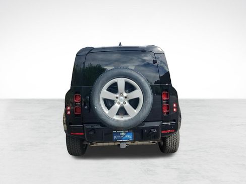 Used 2024 Land Rover Defender 110 X-Dynamic SE AWD/4WD image 9