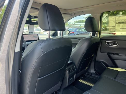 New 2026 Nissan Rogue Platinum AWD/4WD image 18
