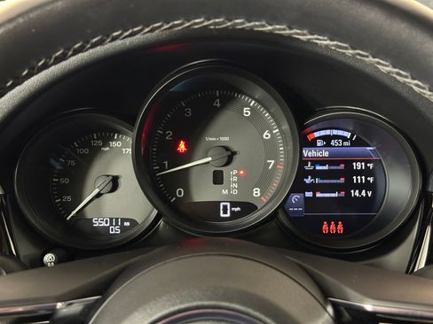 Used 2022 Porsche Macan AWD/4WD image 12