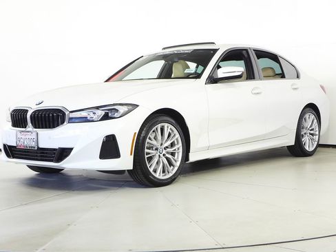 Certified 2023 BMW 330i Sedan RWD image 2
