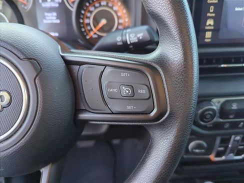 Used 2025 Jeep Gladiator Sport AWD/4WD image 16