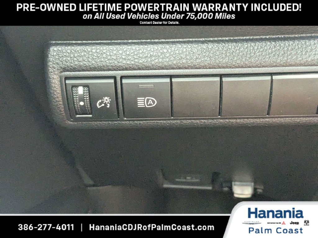 Used 2020 Toyota Corolla SE w/ Carpet Mat Package (TMS) FWD image 24