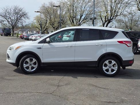 Used 2016 Ford Escape SE image 3