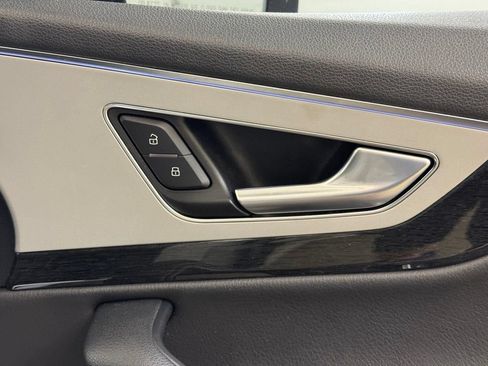 Used 2018 Audi Q7 2.0T Premium Plus AWD/4WD image 38