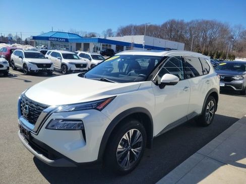 Used 2021 Nissan Rogue SV w/ Premium Package image 1