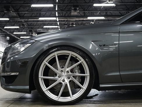 Used 2012 Mercedes-Benz CLS 63 AMG image 35