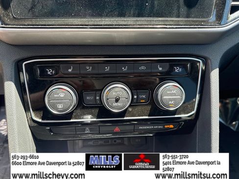 Used 2021 Volkswagen Atlas SEL AWD/4WD image 16