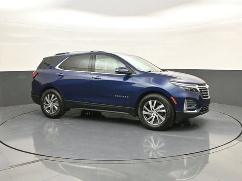 Used 2023 Chevrolet Equinox Premier FWD image 17