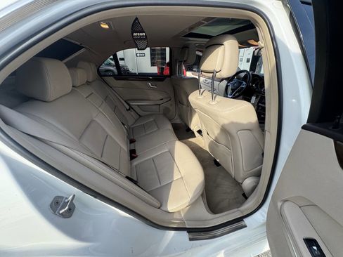 Used 2014 Mercedes-Benz E 350 4MATIC Sedan image 59