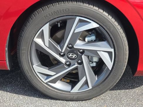 Certified 2025 Hyundai Elantra Sport FWD image 22