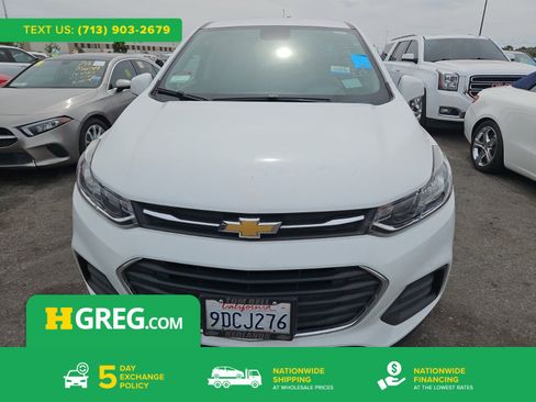 Used 2022 Chevrolet Trax LS w/ Tint and Cruise Package AWD/4WD image 1