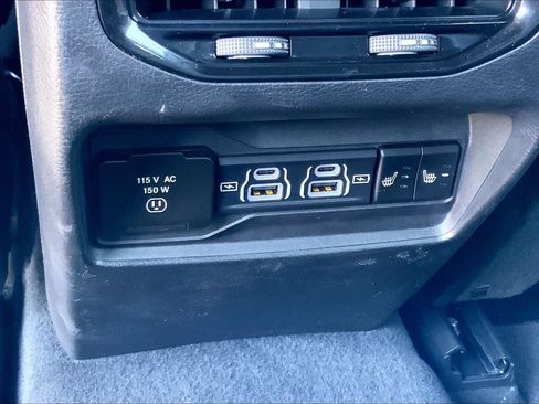 Used 2023 Jeep Grand Cherokee Overland AWD/4WD image 36
