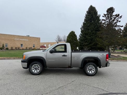 Used 2009 GMC Sierra 1500 W/T image 2