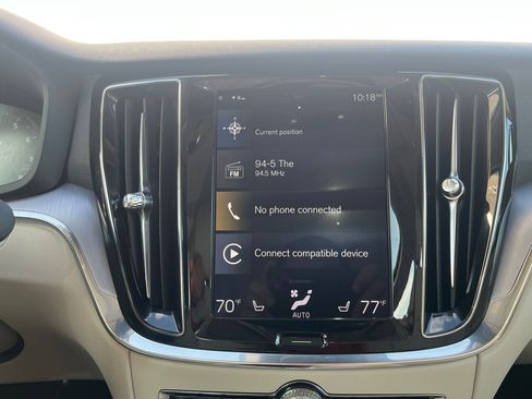 Used 2020 Volvo S60 T6 Momentum image 25