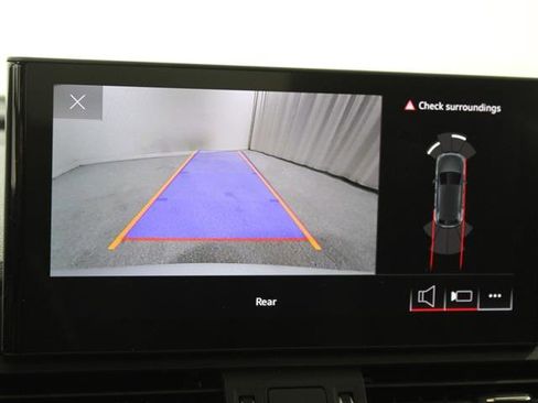 Used 2022 Audi Q5 2.0T Premium image 12