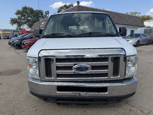 Used 2012 Ford E-350 and Econoline 350 XLT RWD image 9