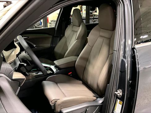 New 2025 Audi Q5 Premium Plus image 9