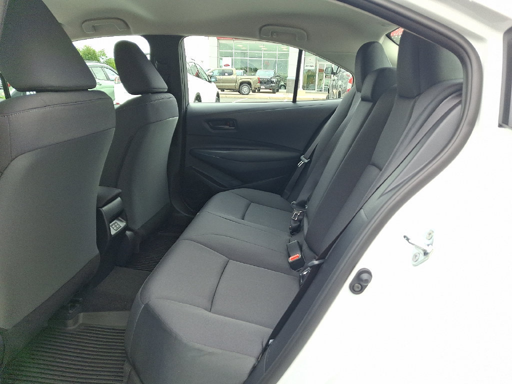 Used 2026 Toyota Corolla LE FWD image 10