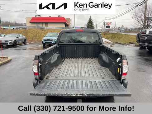 Used 2011 Toyota Tacoma PreRunner image 40