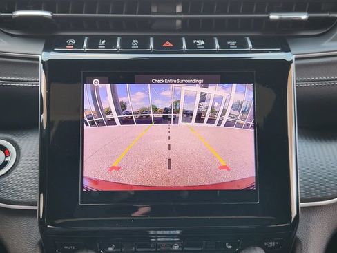 Certified 2025 Jeep Grand Cherokee Altitude RWD image 18