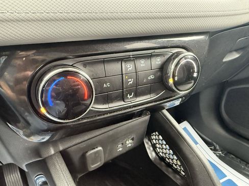 Used 2025 Chevrolet TrailBlazer LT AWD/4WD image 22