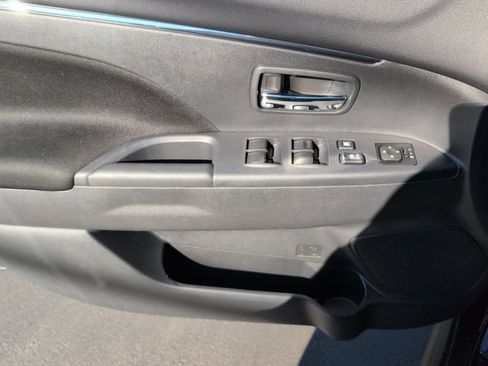 Used 2025 Mitsubishi Outlander Sport LE image 12