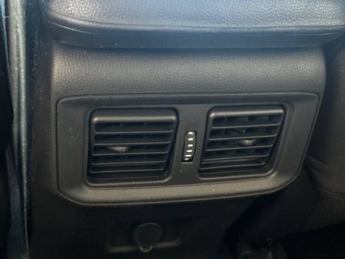 Certified 2021 Toyota RAV4 LE AWD/4WD image 16