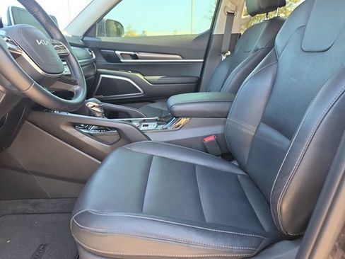 Certified 2022 Kia Telluride S FWD image 15