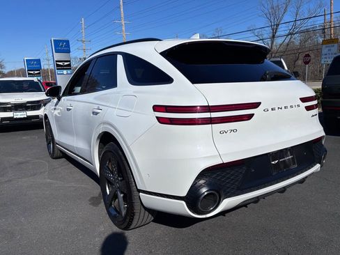 Used 2025 Genesis GV70 3.5T Sport w/ Sport Advanced Package AWD/4WD image 5