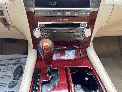 Used 2011 Lexus LS 460 w/ Comfort Pkg RWD image 24