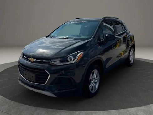 Used 2018 Chevrolet Trax LT w/ Driver Confidence Package FWD image 5